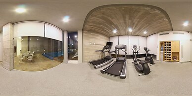 One Villahermosa 2000