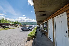 Scotty's Lakeside Resort