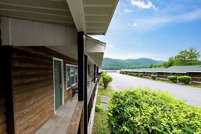 Scotty's Lakeside Resort