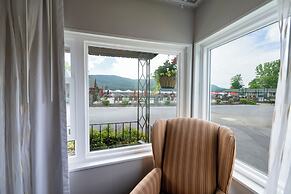 Scotty's Lakeside Resort