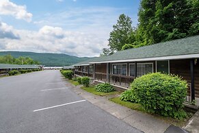 Scotty's Lakeside Resort