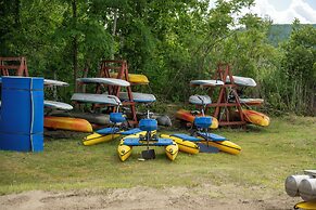 Scotty's Lakeside Resort