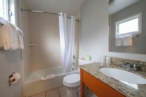 Scotty's Lakeside Resort