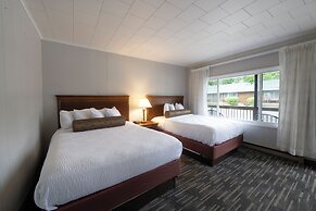 Scotty's Lakeside Resort