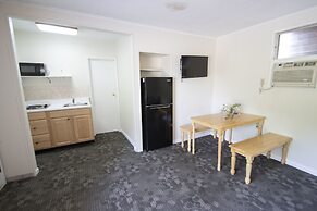 Scotty's Lakeside Resort