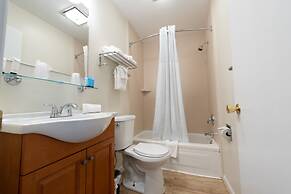 Scotty's Lakeside Resort