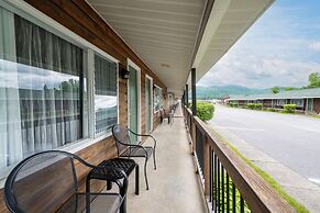 Scotty's Lakeside Resort