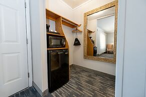 Scotty's Lakeside Resort