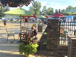 Scotty's Lakeside Resort