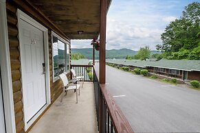 Scotty's Lakeside Resort