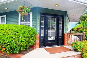 Scotty's Lakeside Resort