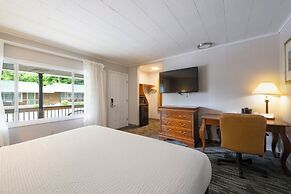 Scotty's Lakeside Resort