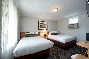 Scotty's Lakeside Resort