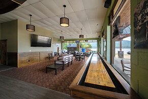 Scotty's Lakeside Resort