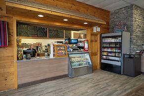 Scotty's Lakeside Resort