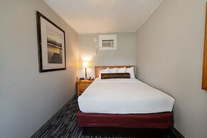 Scotty's Lakeside Resort