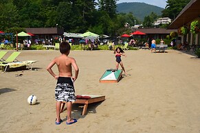 Scotty's Lakeside Resort