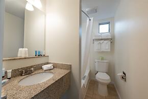 Scotty's Lakeside Resort