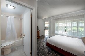 Scotty's Lakeside Resort