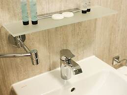 The Queens Head Hotel