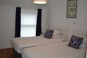 The Queens Head Hotel