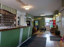 Hotel Richmond Hill ON North