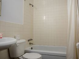 Hotel Richmond Hill ON North