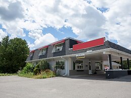 Hotel Richmond Hill ON North