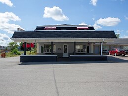 Hotel Richmond Hill ON North