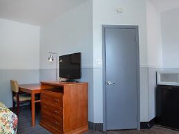 Hotel Richmond Hill ON North