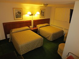 Canadiana Motel