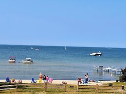 Bay Breeze Resort