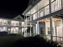 Bay Breeze Resort