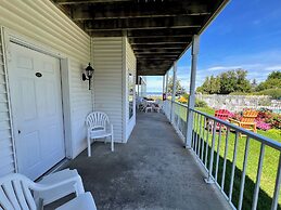 Bay Breeze Resort