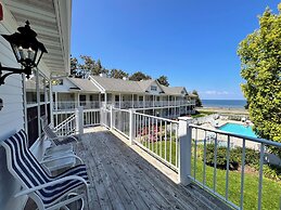 Bay Breeze Resort