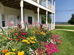 Bay Breeze Resort