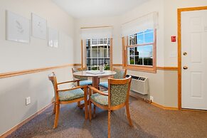 Bay Breeze Resort