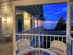 Bay Breeze Resort