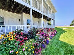 Bay Breeze Resort