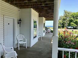 Bay Breeze Resort