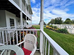 Bay Breeze Resort