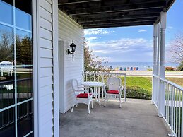 Bay Breeze Resort