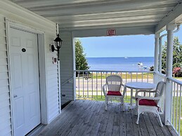 Bay Breeze Resort