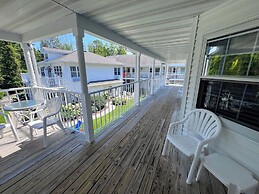 Bay Breeze Resort