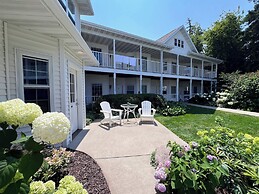 Bay Breeze Resort