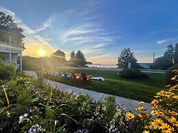 Bay Breeze Resort