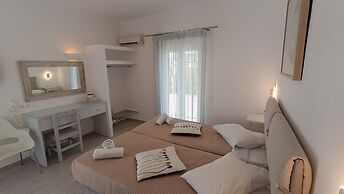 Cyclades Studios - Paros