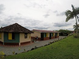 Hotel Campestre Tucanes