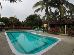 Hotel Campestre Tucanes