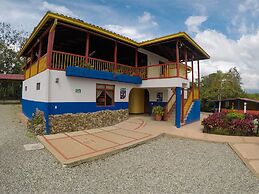 Hotel Campestre Tucanes